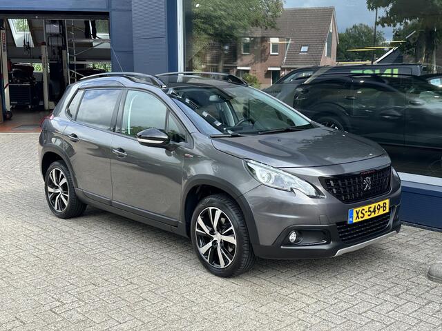 Peugeot 2008 1.2 PureTech GT-line | Navigatie | Trekhaak 1250 KG | Panoramadak | 17" Lichtmetalen Velgen | Camera | All Season Banden | Parkeersensoren | Half Lederen Bekleding | LED Dagrijverlichting