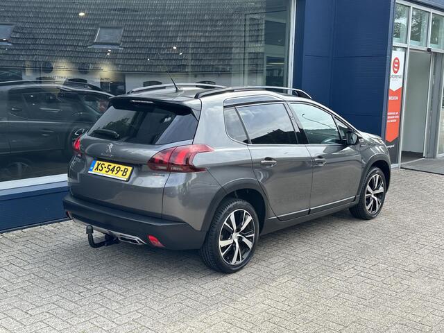 Peugeot 2008 1.2 PureTech GT-line | Navigatie | Trekhaak 1250 KG | Panoramadak | 17" Lichtmetalen Velgen | Camera | All Season Banden | Parkeersensoren | Half Lederen Bekleding | LED Dagrijverlichting