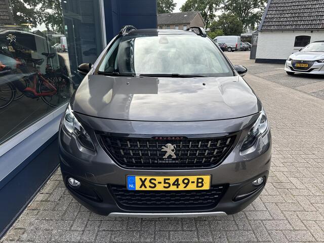 Peugeot 2008 1.2 PureTech GT-line | Navigatie | Trekhaak 1250 KG | Panoramadak | 17" Lichtmetalen Velgen | Camera | All Season Banden | Parkeersensoren | Half Lederen Bekleding | LED Dagrijverlichting