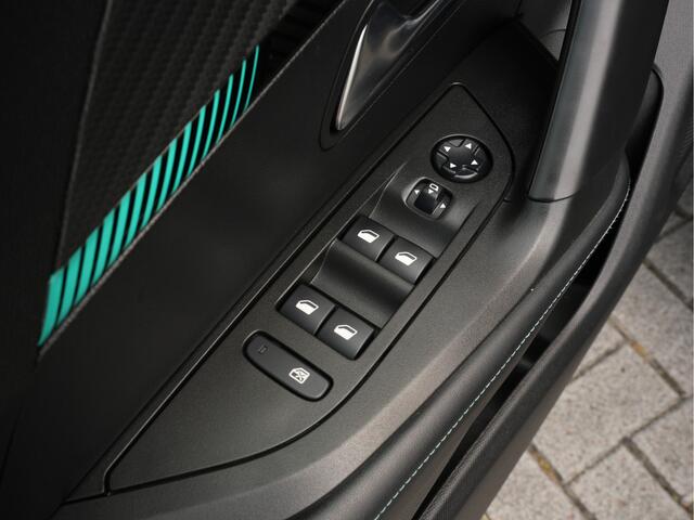 Peugeot 2008 1.2 PureTech 130 EAT8 Allure Pack | Navigatie | Climate Control | Camera