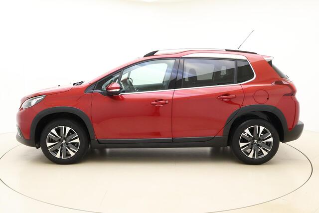 Peugeot 2008 1.2 PureTech Allure 110 PK | Navigatie | Climate control | Weinig kilometers | Camera | Lichtmetalen velgen | Extra getint glas | Dakrails | Cruise control