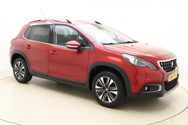 Peugeot 2008 1.2 PureTech Allure 110 PK | Navigatie | Climate control | Weinig kilometers | Camera | Lichtmetalen velgen | Extra getint glas | Dakrails | Cruise control