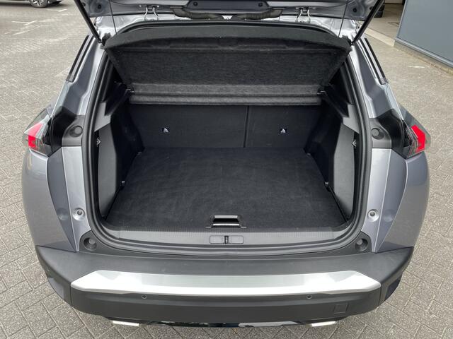 Peugeot 2008 130pk GT (Stoelverwarming - Camera - Keyless Entry - LED - Parkeersensoren V+A - i-Cockpit - Adaptieve Cruise Controle - Navigatie - Apple Carplay)