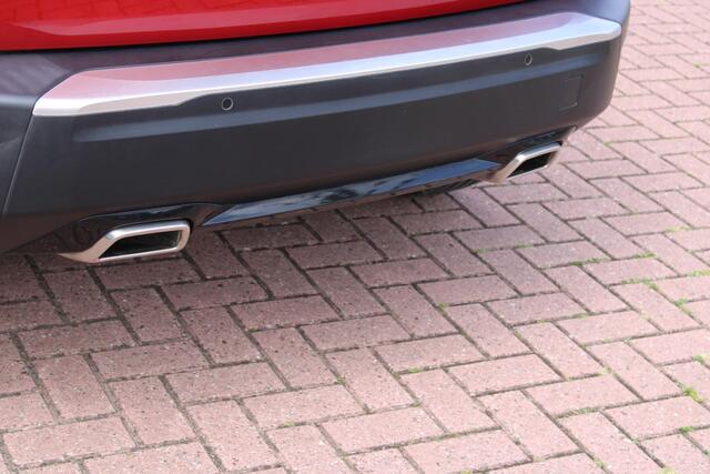 Peugeot 2008 1.2 PureTech Allure Pack NAVIGATIE - ACHTERUITRIJCAMERA - DRAADLOZE TELEFOONLADER