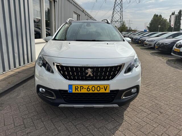 Peugeot 2008 1.2 PureTech Allure pano navi