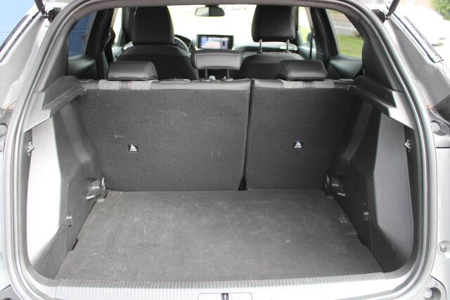 Peugeot 2008 1.2 PureTech 100 Allure CAMERA VOOR ÉN ACHTER - ADAPTIEVE CRUISE - NAVIGATIE