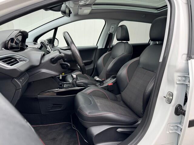 Peugeot 2008 1.2 PureTech GT-line met Navi/Camera, Panoramadak, Climate Controle