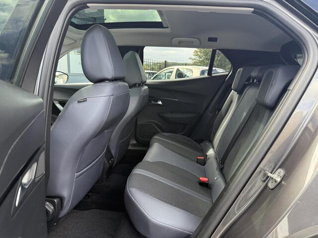 Peugeot 2008 1.2 PureTech Allure Navi,Pano,Clima,Camera,Cruise,PDC,Trekhaak,D-riem v.v. bij 48.000 km,N.A.P,APK tot 04-2026