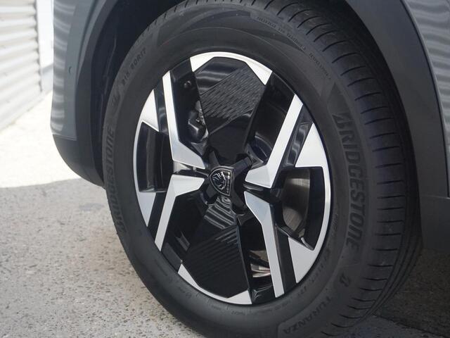 Peugeot 2008 1.2 Hybrid 145 Allure