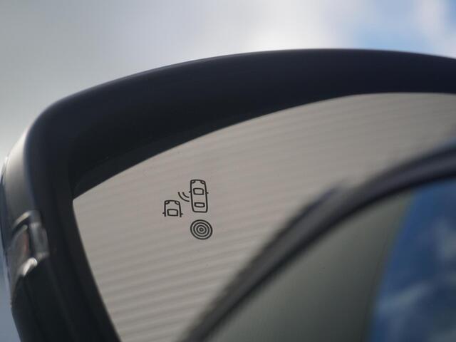 Peugeot 2008 1.2 Hybrid 145 Allure