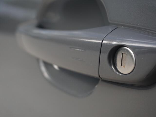 Peugeot 2008 1.2 Hybrid 145 Allure