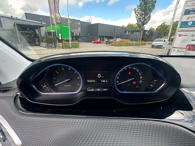 Peugeot 2008 1.2 PURETECH ALLURE