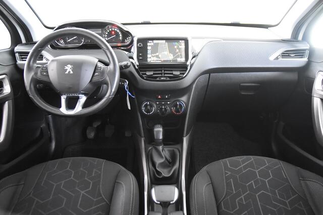 Peugeot 2008 1.2 PureTech Blue Lion Panoramadak*Navigatie*Trekhaak*Parkassist*