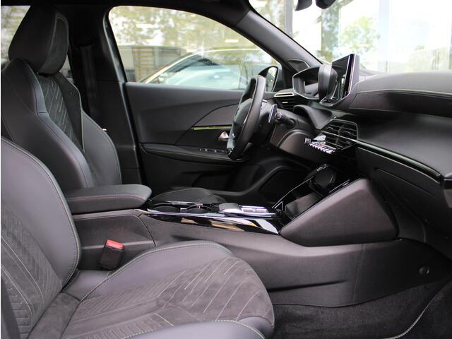 Peugeot 2008 1.2 PureTech 130 GT | Navi / Camera / Alcantara