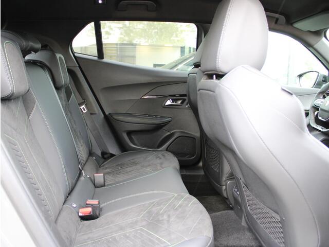 Peugeot 2008 1.2 PureTech 130 GT | Navi / Camera / Alcantara