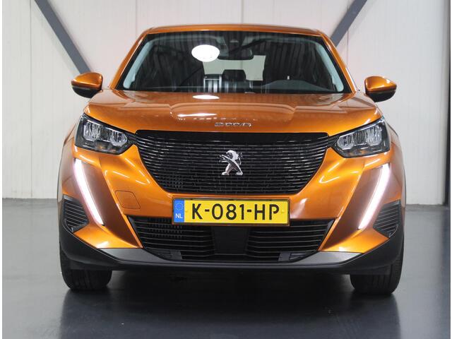 Peugeot 2008 1.2 130PK Active Pack | AppleCarplay/Android Auto | Armsteun | Cruise Control | Climate Control | Camera | FULL LED | Isofix | Parkeersensoren |