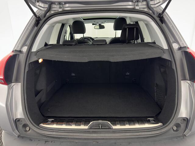 Peugeot 2008 1.2 PureTech Allure Aut. *PANO | LEATHER-FABRIC | HEATED-SPORTSEATS | CARPLAY | ECC | PDC | CRUISE | 16''ALU*