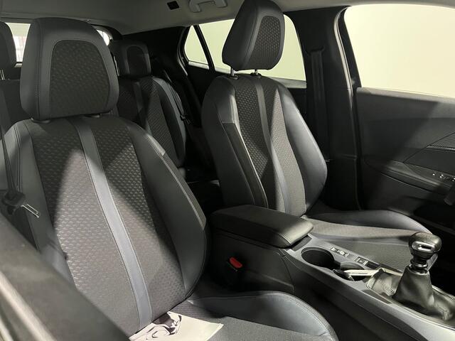 Peugeot 2008 1.2 PureTech Blue Lease Allure |Vol opties!|PDC|Camera|Carplay|Leer!