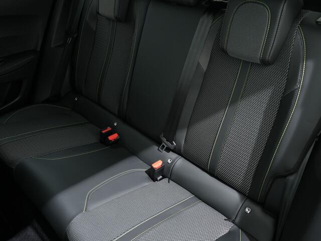 Peugeot 2008 1.2 HYBRID 145PK GT E-DCS6