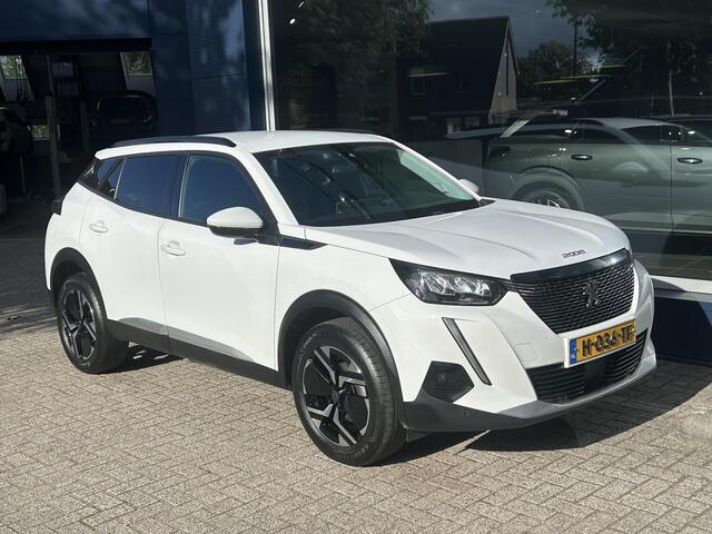 Peugeot 2008 1.2 Turbo 130PK Allure Pack | 6-Bak | Navigatie | Camera | LED Verlichting | Stoelverwarming | Climate Control | Cruise Control | 17 Inch Lichtmetalen Velgen |