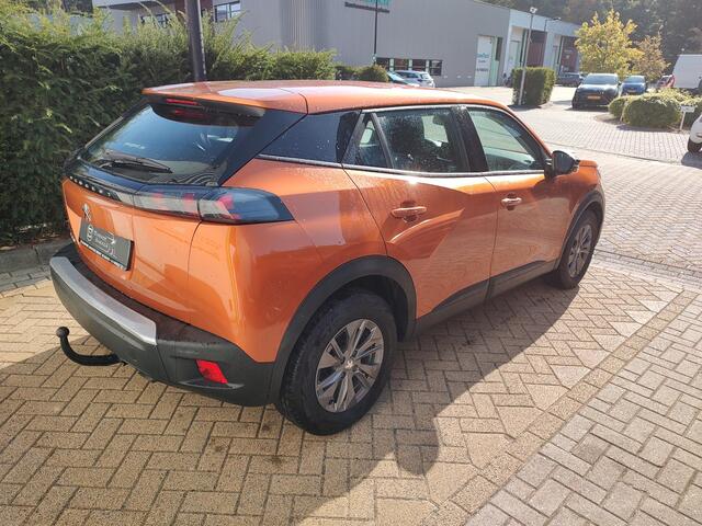 Peugeot 2008 1.2 PureTech Active Pack Trekhaak Navi-Carplay Cruise-Control Stoelverwarming Led