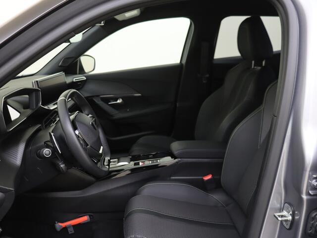 Peugeot 2008 1.2 Hybrid 136 GT | Adapt. Cruise | Carplay | Camera | Keyless |