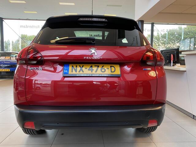 Peugeot 2008 1.2 PureTech Blue Lion,Panoramadak,Navigatie,Parkeerassistent,Airco,Cruisecontrol,Bluetooth,Connected Services,Achteruitrijsensoren,Ipod Usb Aansluiting