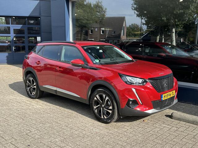 Peugeot 2008 1.2 Turbo 130PK Allure | 6-Bak | Navigatie | Camera | LED Verlichting | Stoelverwarming | Climate Control | Cruise Control | 17 Inch Lichtmetalen Velgen |