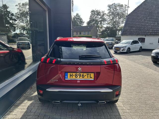 Peugeot 2008 1.2 Turbo 130PK Allure | 6-Bak | Navigatie | Camera | LED Verlichting | Stoelverwarming | Climate Control | Cruise Control | 17 Inch Lichtmetalen Velgen |