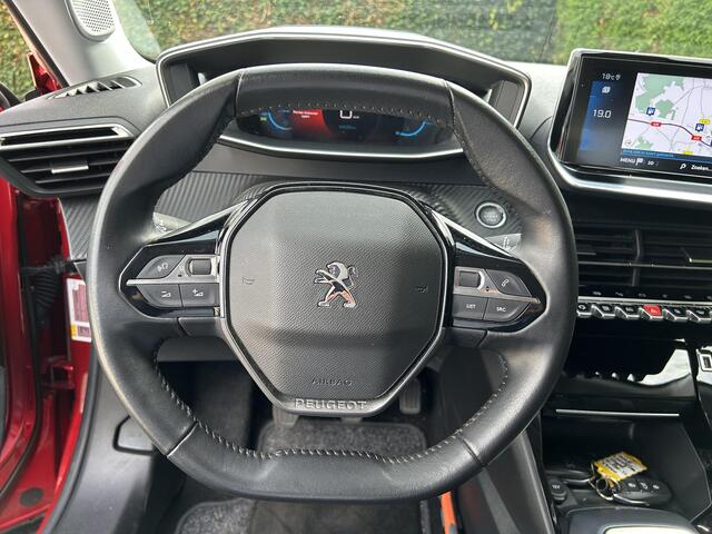 Peugeot 2008 1.2 Turbo 130PK Allure | 6-Bak | Navigatie | Camera | LED Verlichting | Stoelverwarming | Climate Control | Cruise Control | 17 Inch Lichtmetalen Velgen |