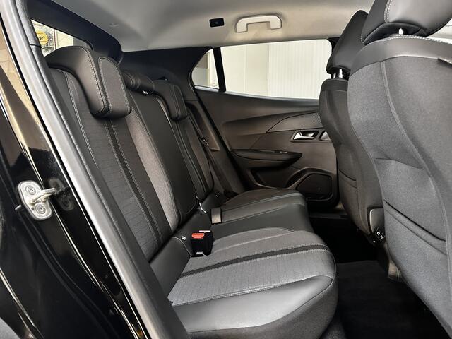 Peugeot 2008 1.5 BlueHDi Allure Pack /Camera /LED Koplampen /Lane Assist /Apple + Android /DAB+! /Keyless Go /DAB+! /Climat /Cruise /Elek. pakket /Bluetooth /Regensensor /17"LMV /Extra getint glas /PDC.