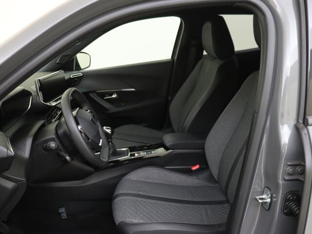 Peugeot 2008 1.2 PureTech 100 Allure JUST LEASE SPECIAL !!!! YPENBURG