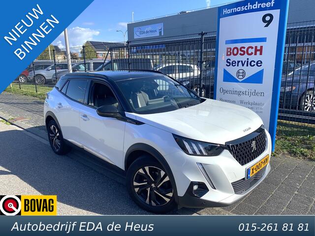 Peugeot 2008 1.2 PureTech EAT8-automaat GT-Line met o.a. navigatie, CarPlay, cruise, trekhaak, LED, etc.