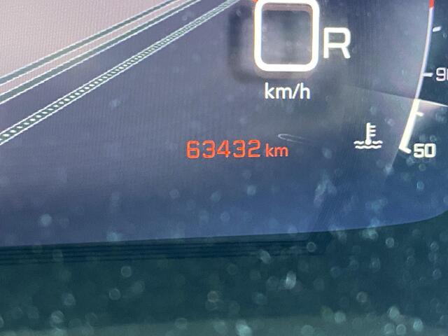 Peugeot 2008 1.2 PureTech EAT8-automaat GT-Line met o.a. navigatie, CarPlay, cruise, trekhaak, LED, etc.