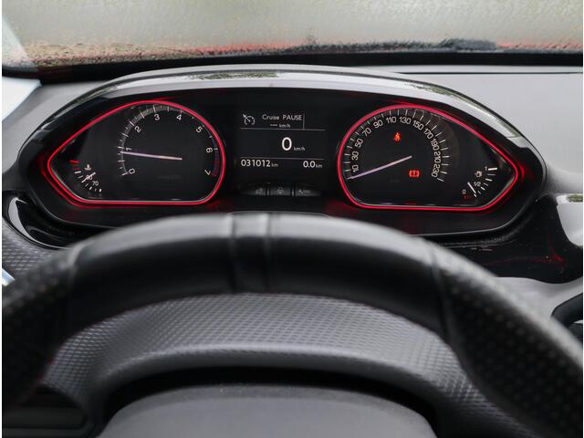 Peugeot 2008 1.2 PureTech GT-line 110PK | Panoramadak | Trekhaak