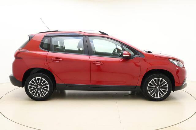 Peugeot 2008 1.2T Blue Lion 130pk | Navigatie | Airco | Cruise Control | Parkeersensoren achter | Apple Carplay/Android Auto | 1e Eigenaar