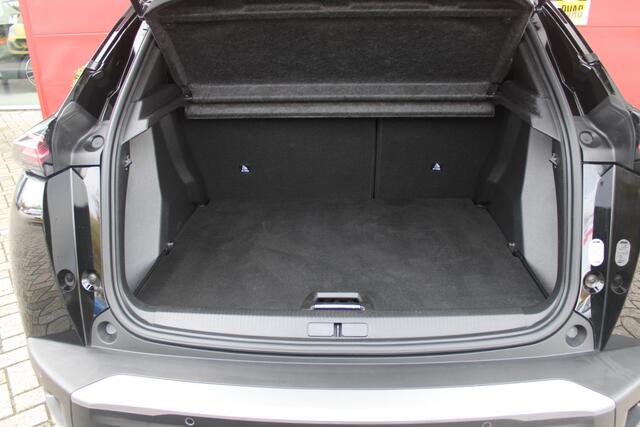 Peugeot 2008 1.2 130PK AUTOMAAT GT PACK | TREKHAAK | NAVIGATIE | ELEKTRISCHE STOELVERSTELLING | MASSAGE STOEL | STOEL VERWARMING | CAMERA VOOR / ACHTER | DRAADLOOS APPLE-CARPLAY / ANDROID-AUTO | DRAADLOOS LADEN | KEYLESS ENTRY / START | DODEHOEK DETECTIE | ADAPTIVE CR
