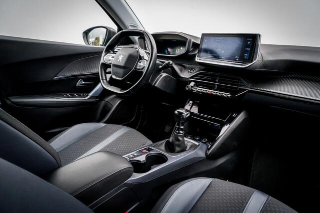 Peugeot 2008 1.2 130 Pk Allure | LED | Afn. Trekhaak | 17 inch LMV | Keyless | Getint Glas