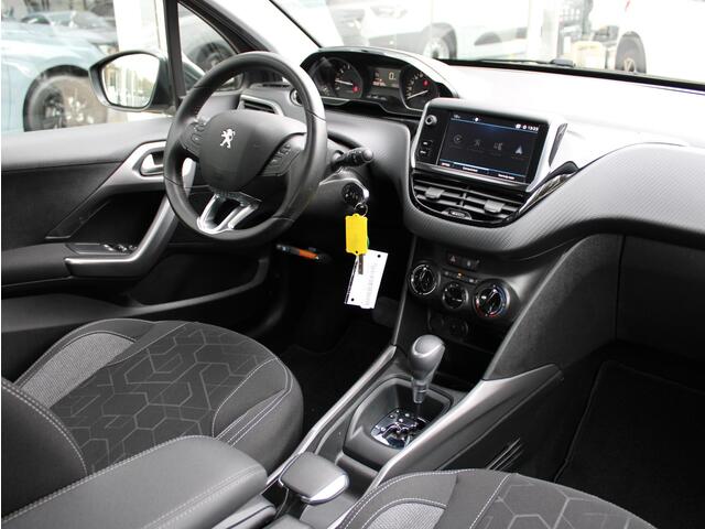 Peugeot 2008 1.2 PureTech Blue Lion | Automaat | Camera / Navi / Airco