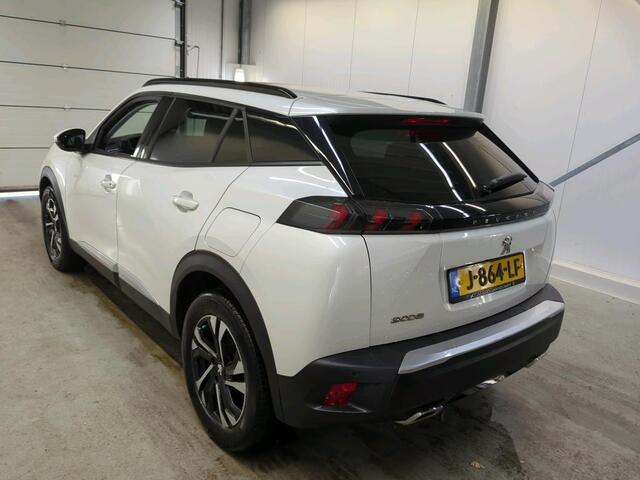 Peugeot 2008 1.2 PureTech 130pk Allure Pack Auto. Panoramadak Navigatie Apple Carplay/Android Auto Camera Parkeersensoren Adaptive Cruise Control Virtual Cockpit Climate Control Lichtmetalen velgen