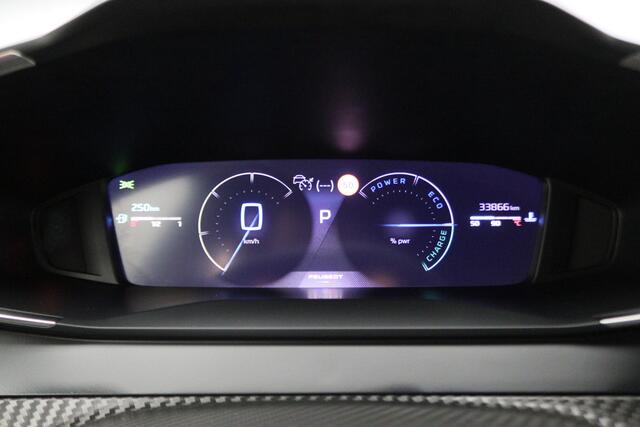 Peugeot 2008 1.2 Hybrid 136 Allure