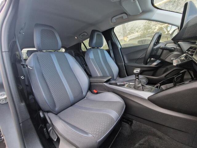 Peugeot 2008 1.2T 130pk Allure Pack | Climate & Adaptive Cruise Control | 3D-Cockpit | Stoelverwarming | Achteruitrijd Camera |