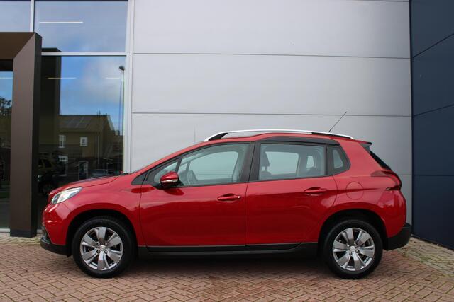 Peugeot 2008 1.2 PureTech Blue Lion Automaat Airco Navi Panoramadak Carplay Trekhaak 61.721km