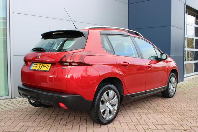 Peugeot 2008 1.2 PureTech Blue Lion Automaat Airco Navi Panoramadak Carplay Trekhaak 61.721km