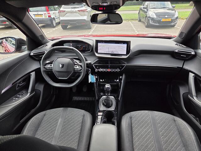Peugeot 2008 1.2 PureTech 100 Allure