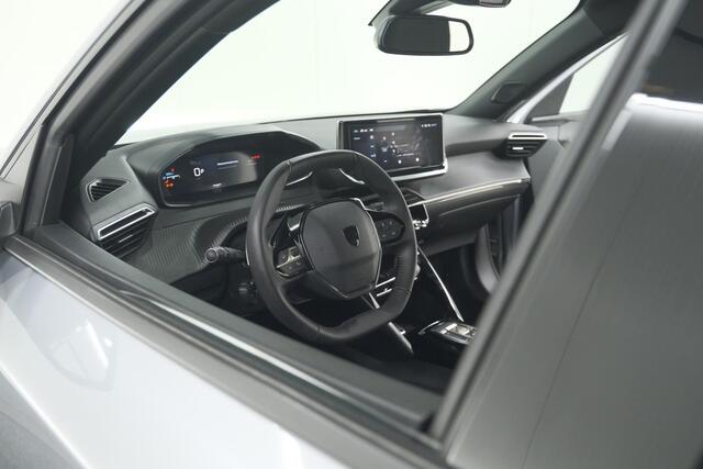 Peugeot 2008 Hybrid 136 e-DCS6 Allure | 360 Camera | Adaptieve Cruise Control | Dodehoekdetectie | Navigatie
