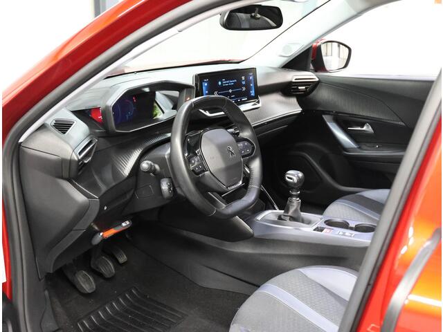 Peugeot 2008 1.2 130PK Allure | AppleCarPlay/AndroidAuto | Armsteun | Climate Control | Adaptive Cruise Control | Camera | FULL LED | Navigatie | LMV | Parkeersensoren | Privacy Glass | Isofix |