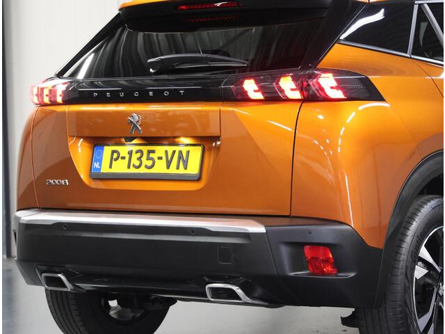 Peugeot 2008 130PK Allure Pack | 1ste eigenaar | AppleCarplay/Android Auto | Armsteun | Navigatie | Cruise Control | Climate Control | Camera | LED lampen | 17"LMV | Isofix | Privacy Glass |