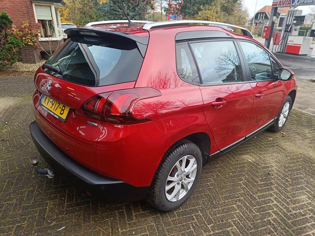 Peugeot 2008 1.2 PureTech Blue Lion //Trekhaak//Navigatie+DAB