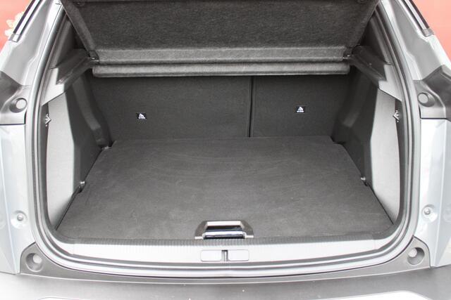 Peugeot 2008 1.2 130PK AUTOMAAT GT PACK | ELEKTRISCH BEDIENBARE BESTUURDERSSTOEL | NAVIGATIE | FULL LED KOPLAMPEN | DRAADLOZE APPLE CARPLAY/ANDROID AUTO | ADAPTIVE CRUISE CONTROL | CAMERA VOOR + ACHTER | CLIMATE CONTROL | LICHTMETALEN VELGEN 17" | KEYLESS ENTRY/START